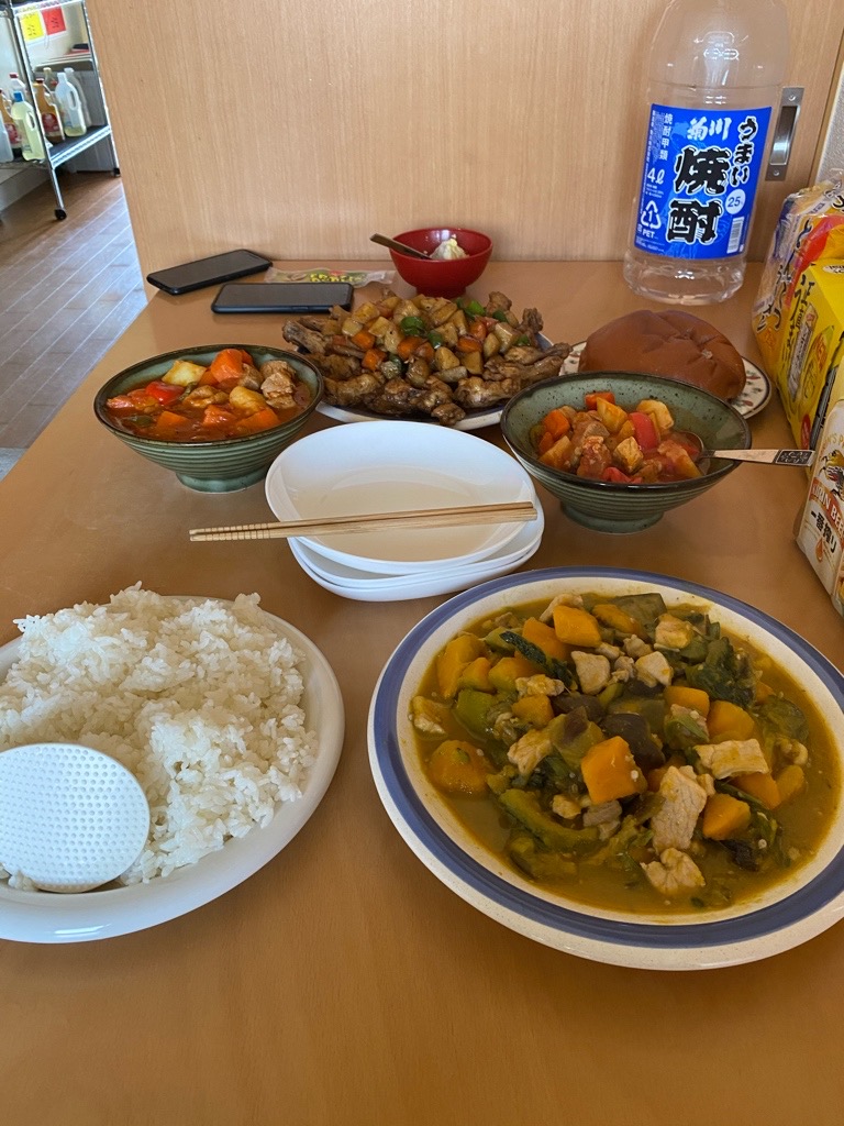 外国人実習生が、昼ご飯を作ってくれました。